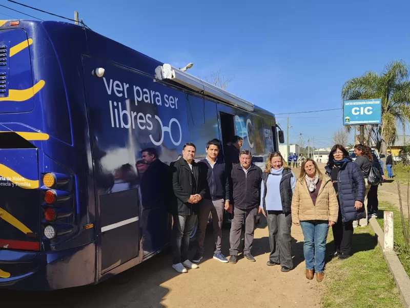 La Provincia puso en marcha el recorrido de controles oftalmológicos destinados a niños en edad escolar