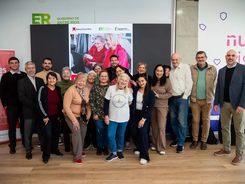 Impulsan nuevas capacitaciones tecnológicas para personas adultas mayores