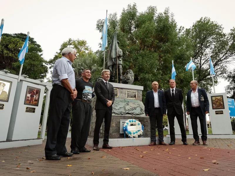 Frigerio encabez&oacute; el acto por el D&iacute;a del Veterano y de los Ca&iacute;dos en la Guerra de Malvinas