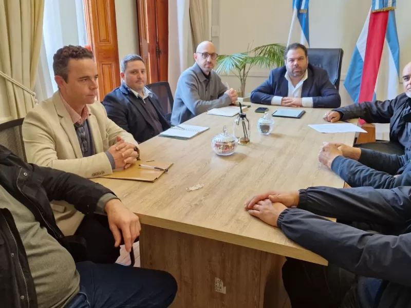Conflicto Granja Tres Arroyos: el Gobierno provincial reforzar&aacute; asistencia a los trabajadores afectados