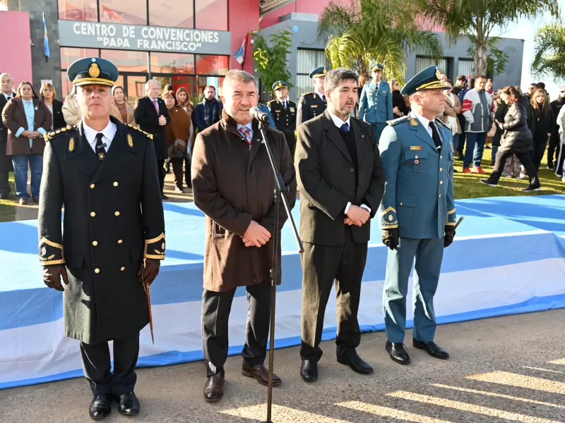 Cadetes y aspirantes juraron fidelidad a la Bandera en Villaguay