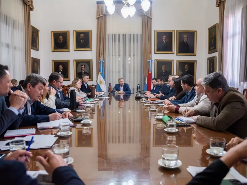 El Gobierno provincial concret&oacute; el pago adeudado a los bomberos voluntarios