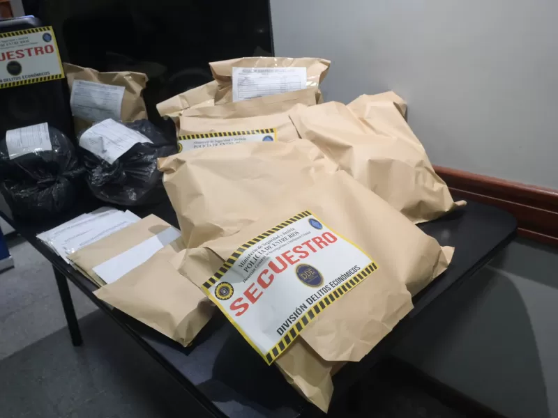 Desarticularon una banda que estafaba por llamadas telefónicas en la provincia: hay 11 detenidos