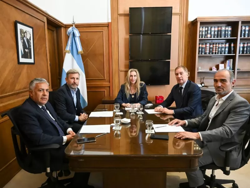 Frigerio se reuni&oacute; con Karina Milei para avanzar en obras en rutas nacionales