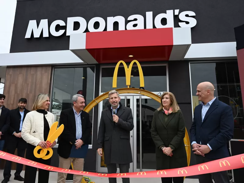 Frigerio inaugur&oacute; una sucursal de McDonald's en Paran&aacute; que genera m&aacute;s 75 puestos de trabajo