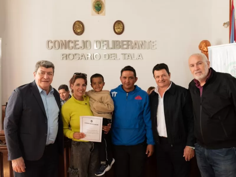 Familias de Rosario del Tala contar&aacute;n con las escrituras de sus viviendas sociales