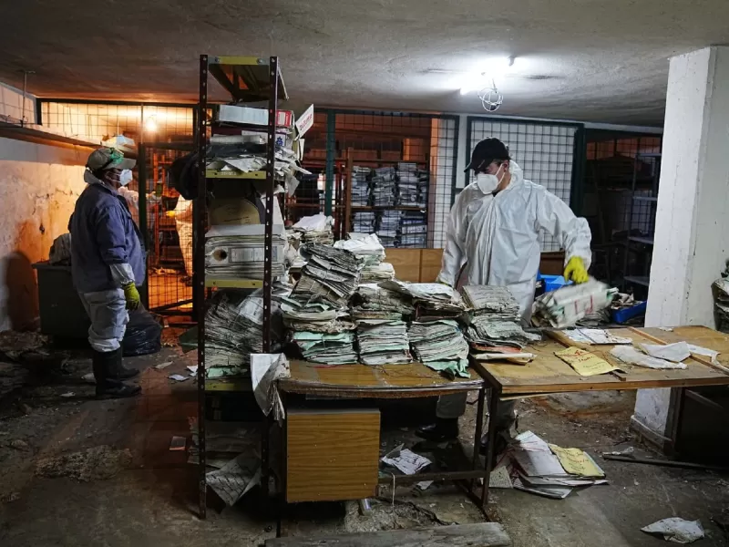 Descartaron  más de cinco toneladas de papel en Salud y avanza en la digitalización