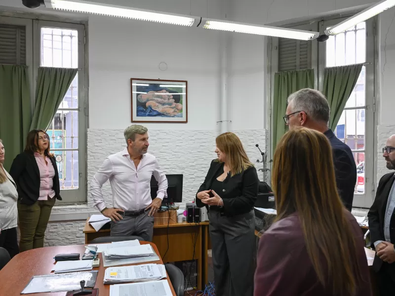 Frigerio recorri&oacute; las obras de puesta en valor de la sede central del Copnaf