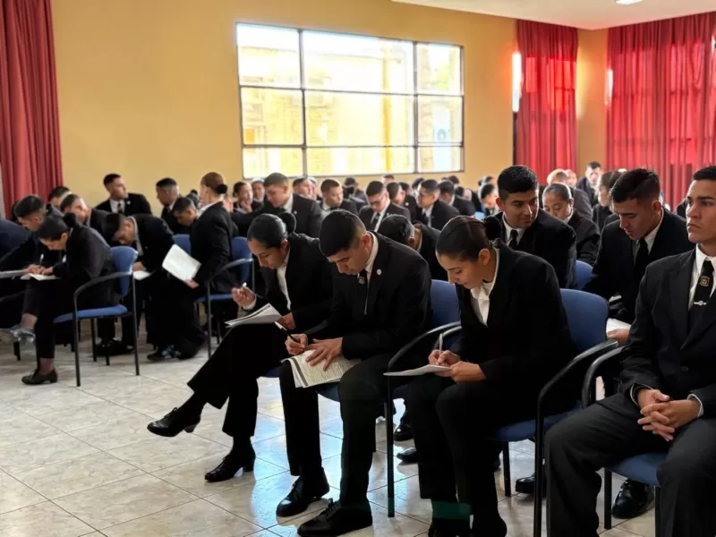 M&aacute;s de 90 cadetes de la Polic&iacute;a entrerriana fueron afiliados a la OSER