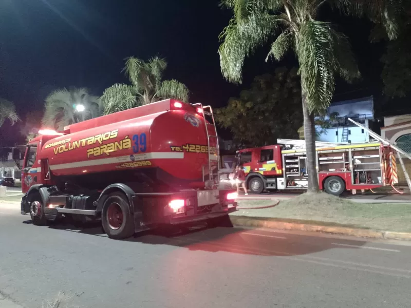 Incendio generó importantes daños en una vivienda de Paraná