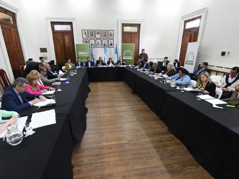 El debate legislativo de la Reforma Política y Electoral continuó en La Paz