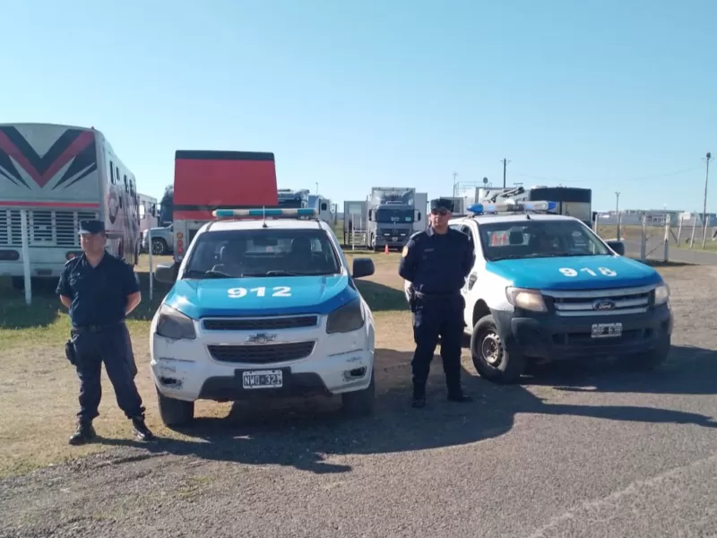 Más de 120 efectivos y unidades policiales garantizaron la seguridad en el Turismo carretera de Paraná