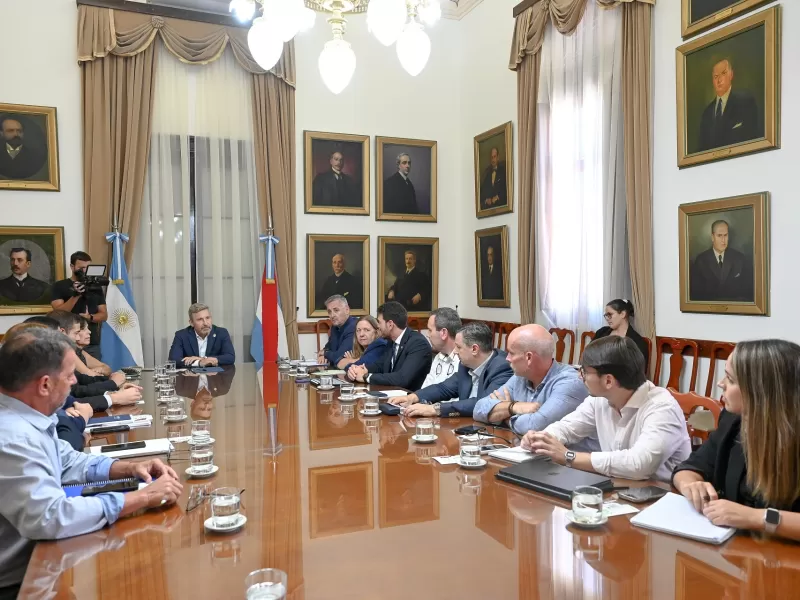 Frigerio encabez&oacute; la reuni&oacute;n de la Mesa de Salud Mental