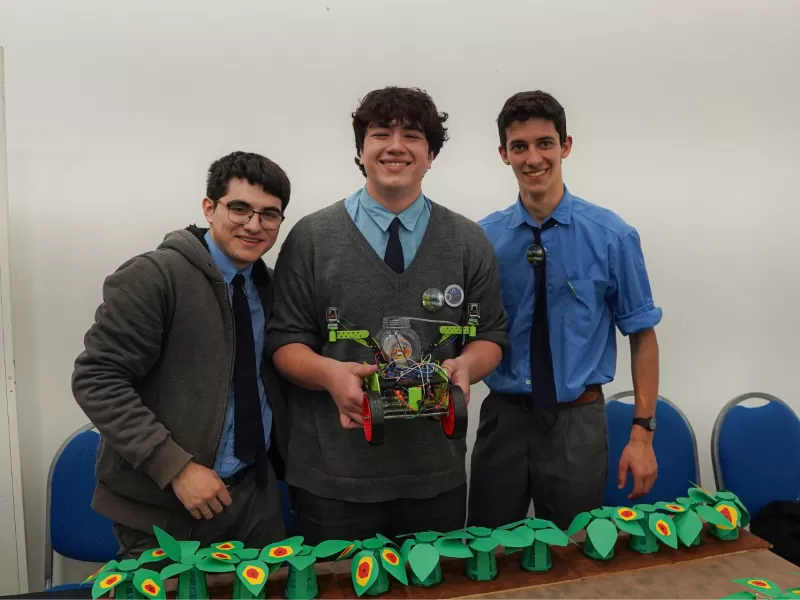 Estudiantes de escuela t&eacute;cnica presentaron un proyecto de rob&oacute;tica con inteligencia artificial