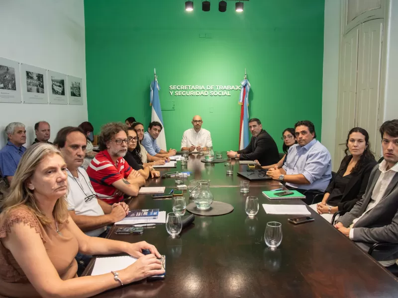 El Gobierno hizo una nueva oferta salarial mejorada a los gremios docentes