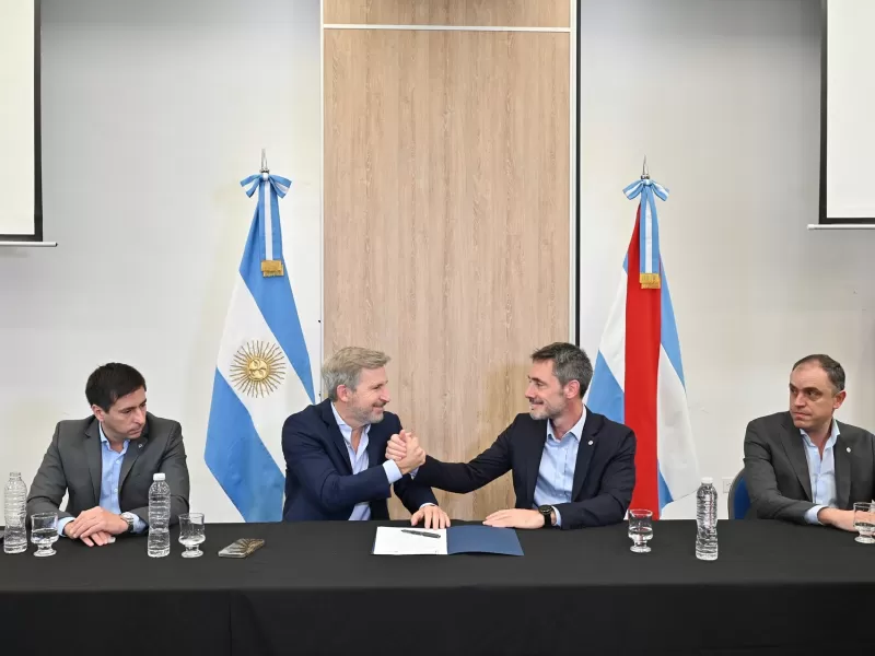 Frigerio firm&oacute; convenios con el CFI para potenciar la inversi&oacute;n y el desarrollo productivo