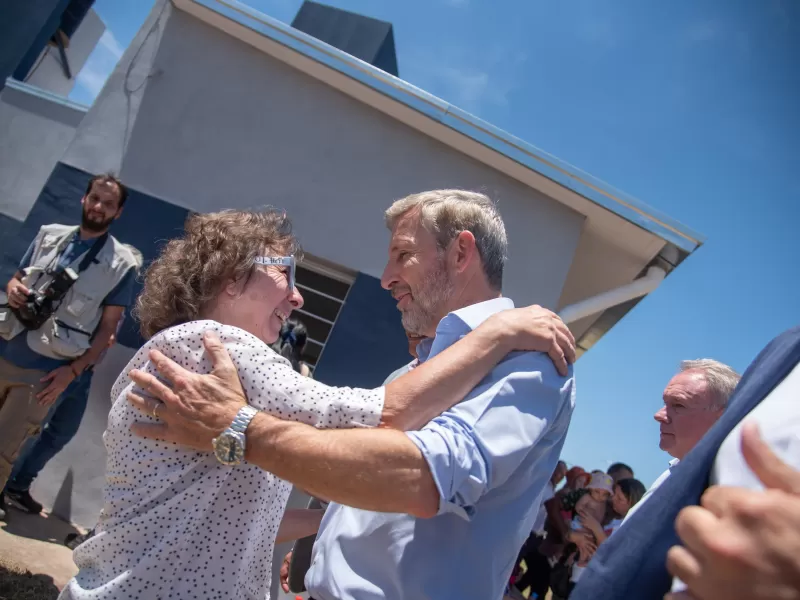 Frigerio inauguró viviendas y un nuevo centro de salud en Pueblo Liebig