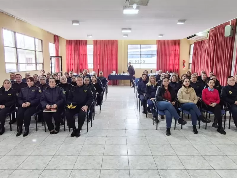 Equipos de salud de la Polic&iacute;a de Entre R&iacute;os se capacitaron en prevenci&oacute;n del suicidio