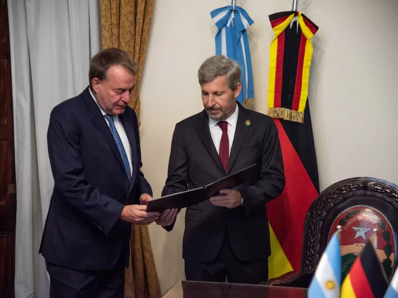 Frigerio desarrollar&aacute; una agenda estrat&eacute;gica en el Puerto de Hamburgo para potenciar las exportaciones entrerrianas