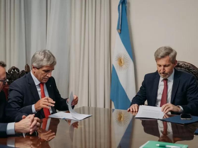 Frigerio firm&oacute; un convenio con Naci&oacute;n que reconoce deudas a favor de Entre R&iacute;os y transfiere inmuebles