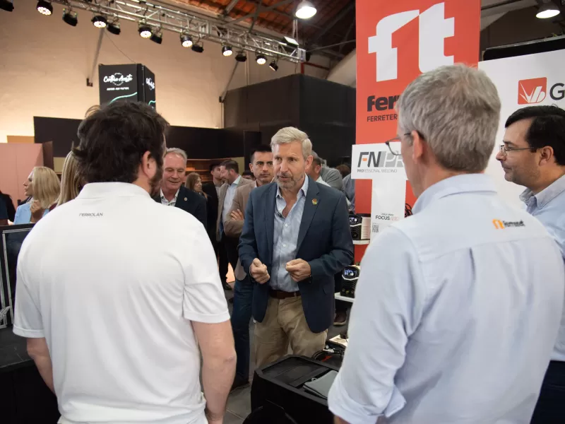 El gobernador Frigerio valoró el potencial de la construcción en la apertura de la muestra de Camarco