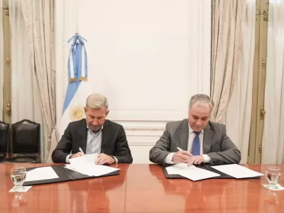 Entre R&iacute;os firm&oacute; un acuerdo hist&oacute;rico con Naci&oacute;n: ANSES transferir&aacute; 120.000 millones para compensar parte del d&eacute;ficit previsional
