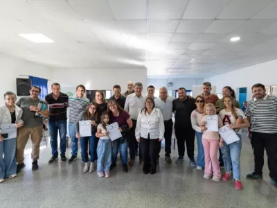 M&aacute;s familias de Villaguay, Villa Clara y Maci&aacute; contar&aacute;n con las escrituras de sus viviendas sociales
