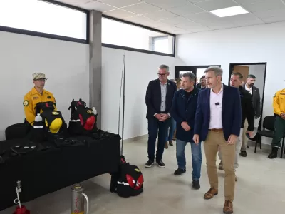Frigerio entreg&oacute; financiamiento al municipio e inaugur&oacute; la brigada forestal y obras en el hospital geri&aacute;trico