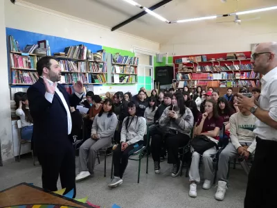 El Gobierno provincial acerc&oacute; herramientas para el primer empleo a estudiantes de Paran&aacute;
