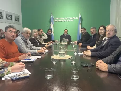 La Provincia mejor&oacute; la propuesta salarial para los docentes y ratific&oacute; su compromiso con el di&aacute;logo