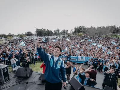 Orgullo entrerriano: Concordia y Gualeguay se unieron para homenajear a Senesi y Mart&iacute;nez