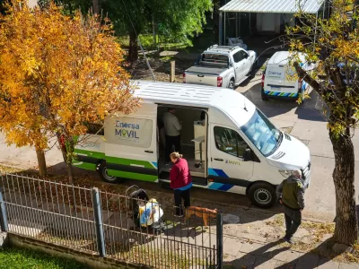 Enersa estuvo con su oficina m&oacute;vil en el barrio Paran&aacute; XIV